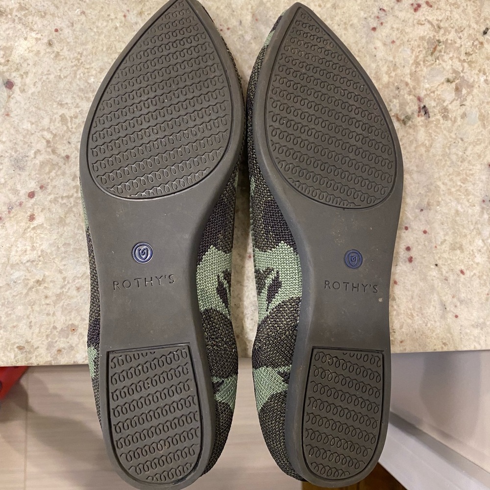 Rothy’s Olive Camo Point - Picture 2 of 6